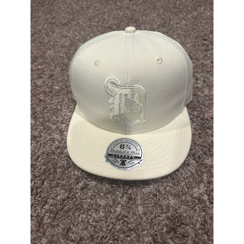 Mitchell & Ness Detroit Tigers Liberty Fitted Hat Cream White 6 7/8 Mens Cap